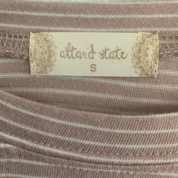 Crop top - Picture 2 of 3